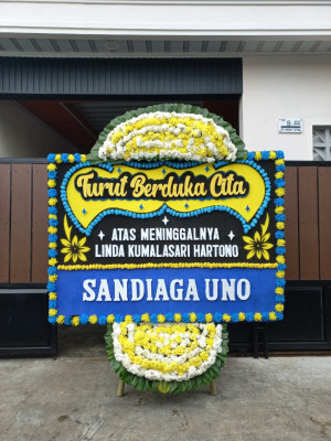 Papan Bunga Duka di Tanah Enam Ratus