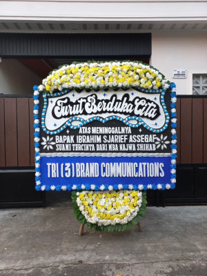 Papan Bunga Duka di Tanah Enam Ratus